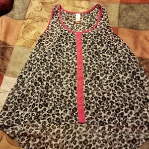 2/$12 🤩 No boundaries cheetah tank